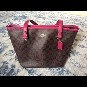 Coach handbag DELETING tonight